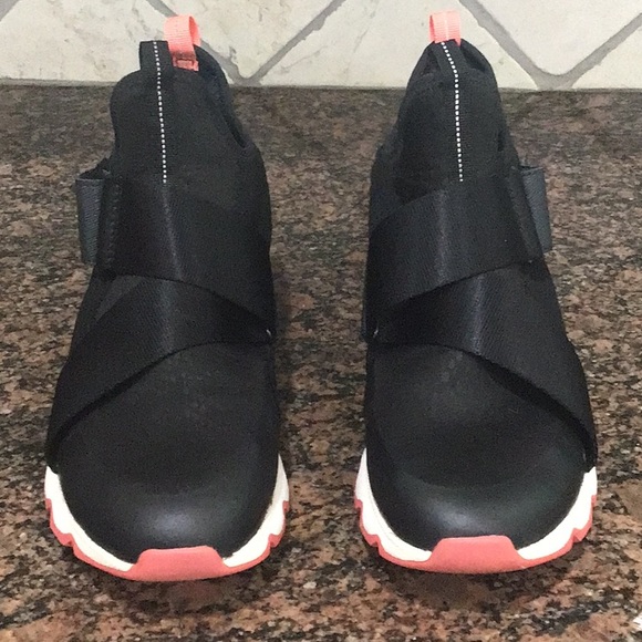 Sorel Women’s Size 9 Kinetic Sneaker High Top Strap Black Mesh Upper Velcro - Picture 5 of 15